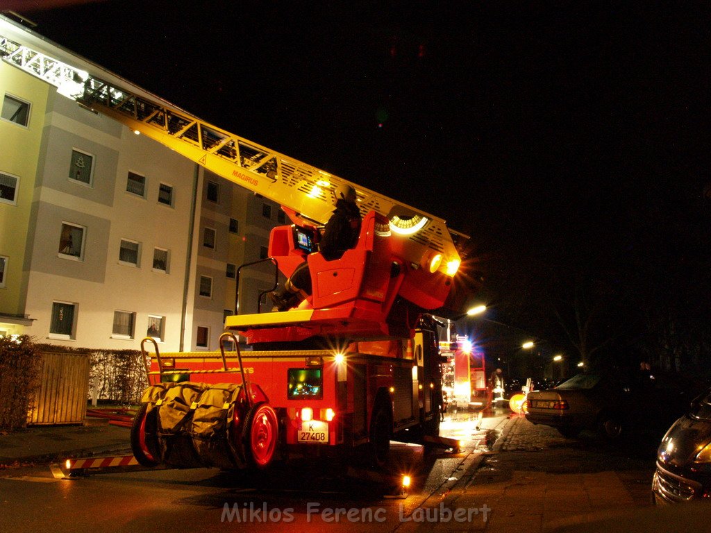 Brand Schlafzimmer Koeln Vingst Thorwalsenstr P14.JPG